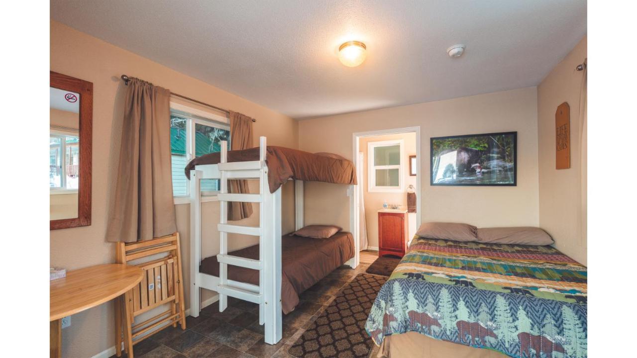 Cabin 1 Lynn View Lodge Haines Εξωτερικό φωτογραφία